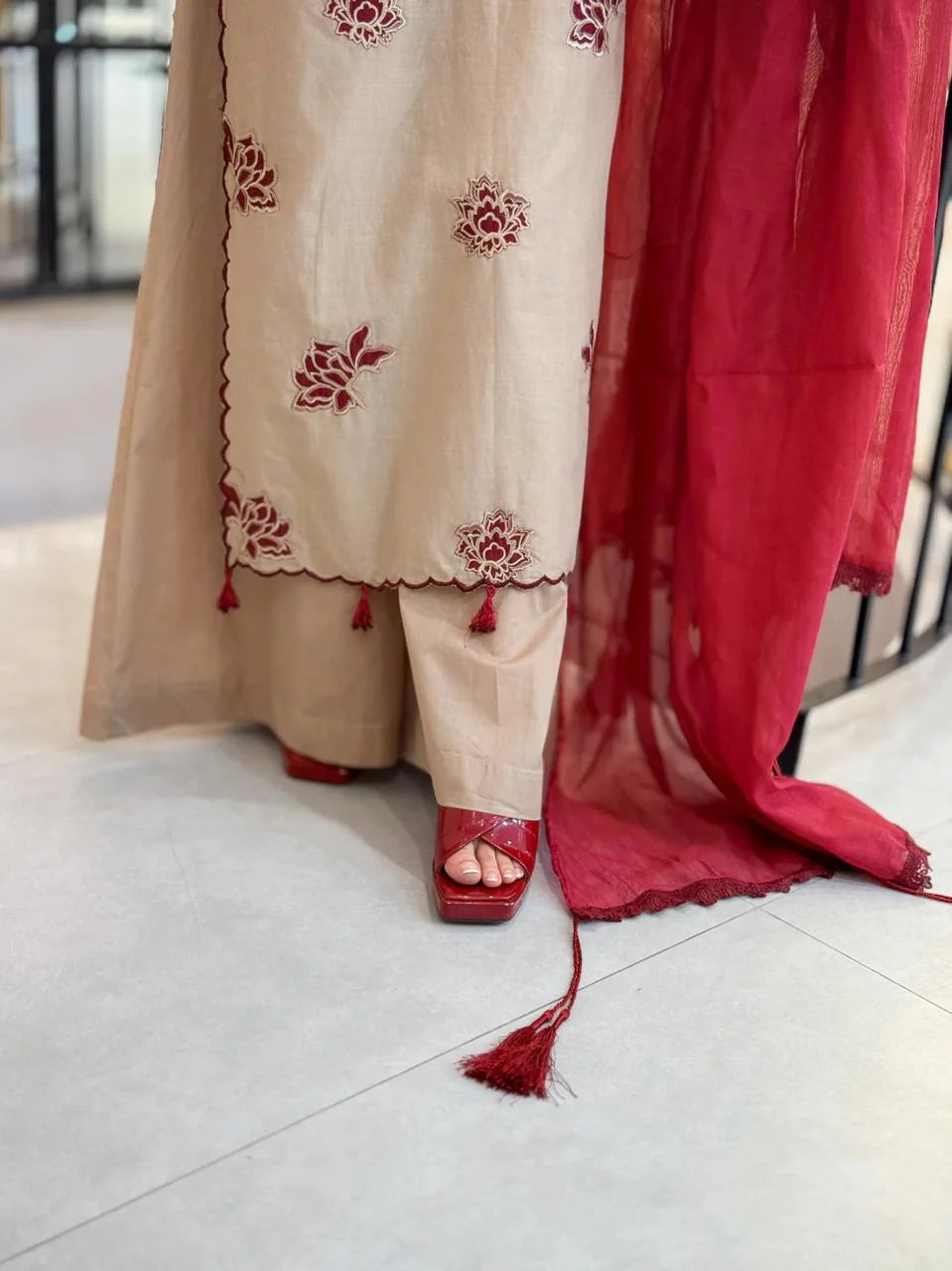 Maroon Blossom Luxury 3 PCs